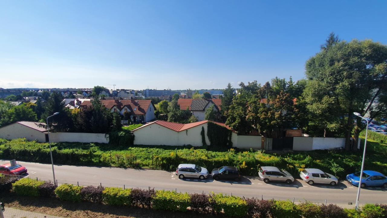 Between Apartment